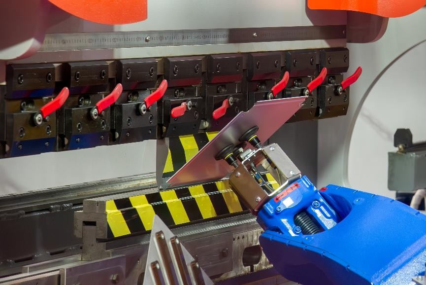 家具製造業・レーザー加工機、ベンディングマシン、溶接マシン